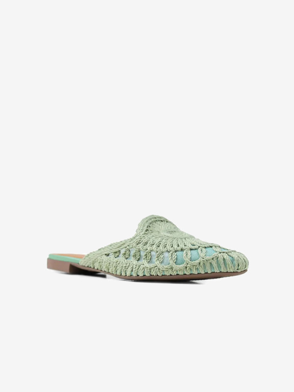 Mules Cubanas em Crochet Verde e Biqueira Fina