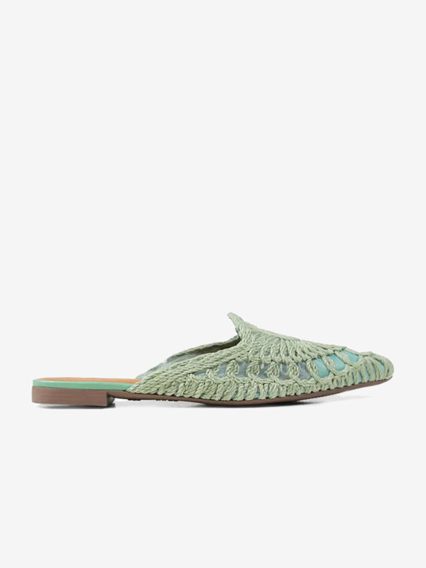 Mules Cubanas em Crochet Verde e Biqueira Fina