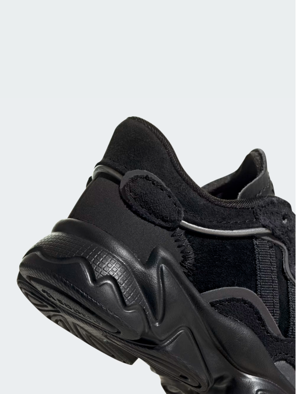 Sapatilhas Adidas Ozweego C