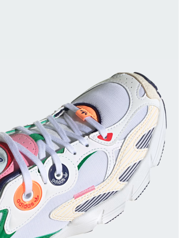 Sapatilha Adidas Astir